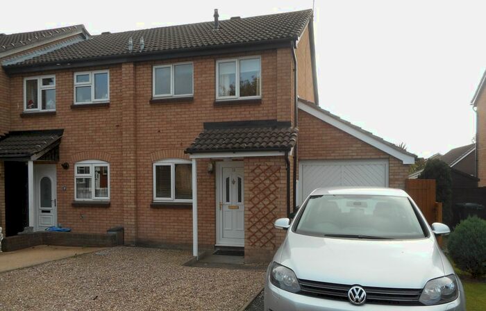 2 Bedroom Semi-Detached House To Rent In Woodpecker Close, Shrewsbury, SY1
