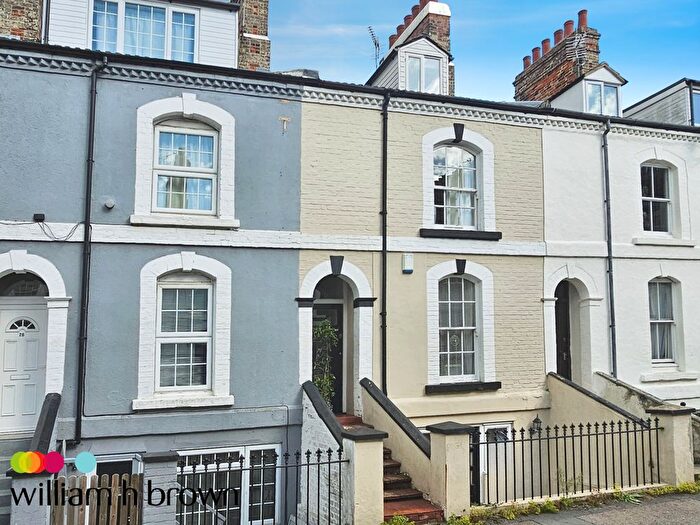 2 Bedroom Flat To Rent In Victoria Street, Harwich, CO12