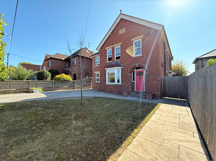4 Bedroom Detached House To Rent In Springfield Road, Wantage, Oxfordshire, OX12
