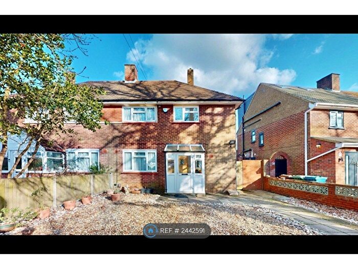 3 Bedroom Semi-Detached House To Rent In Sitwell Grove, Stanmore, HA7