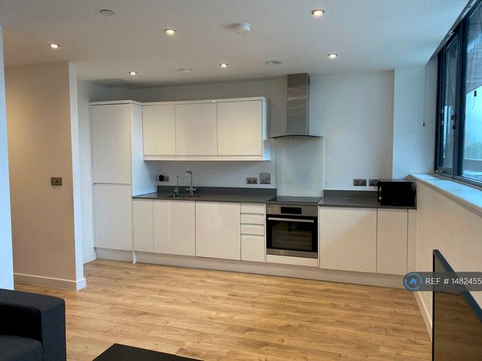 1 Bedroom Flat To Rent In Burnell House, Stanmore, HA7