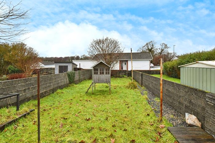 3 Bedroom Semi-Detached House For Sale In Walter Road, Ammanford, SA18