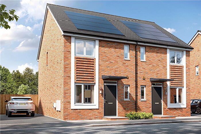3 Bedroom Semi-Detached House For Sale In Kiln Barn Road, Ditton, ME20