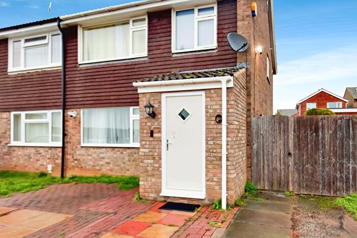 3 Bedroom Semi Detached House For Sale In Bates Avenue, Ringstead, Kettering, NN14