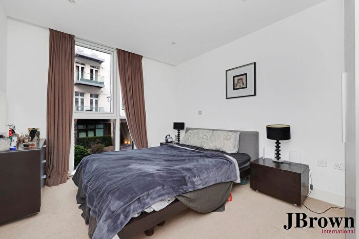 1 Bedroom Flat To Rent In Christopher Court, London, E1