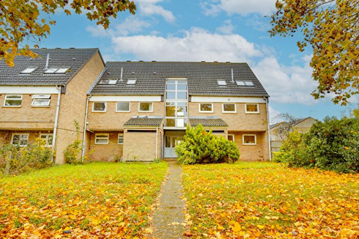 2 Bedroom Flat For Sale In Greville Starkey Avenue, Newmarket, CB8