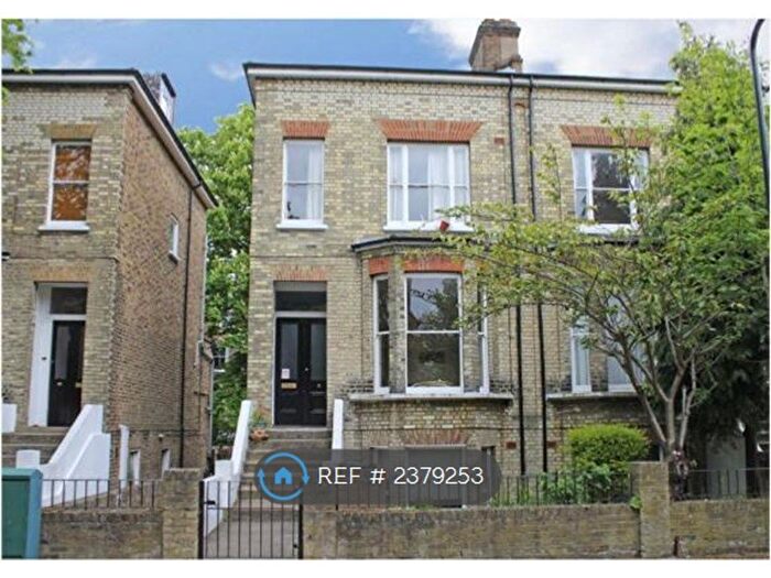 2 Bedroom Flat To Rent In Ealing, London, W5