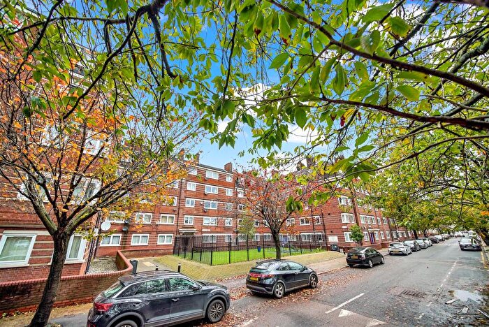2 Bedroom Flat To Rent In Godley V C House, Bethnal Green, London, E2