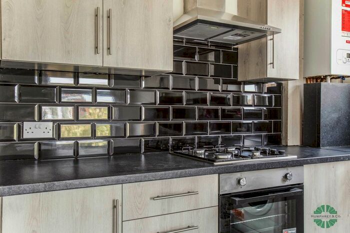 3 Bedroom Maisonette To Rent In Howard Road, London, E17