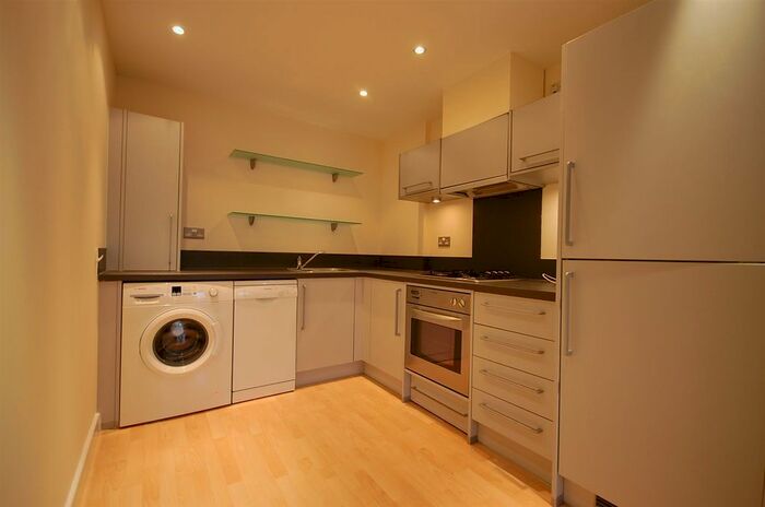 1 Bedroom Flat To Rent In Riverbank Point, Uxbridge, Middlesex, UB8