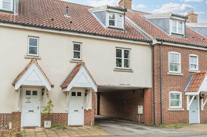 2 Bedroom Maisonette For Sale In Tavern Court, Coltishall, NR12