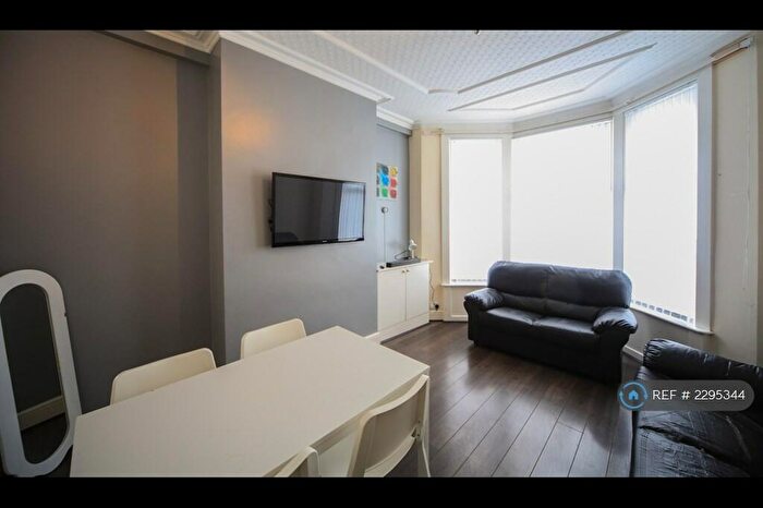 4 Bedroom Terraced House To Rent In Gainsborough Road, Liverpool, L15