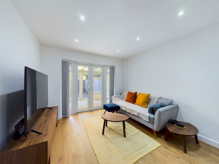 3 Bedroom House To Rent In Swan Drive, London, NW9