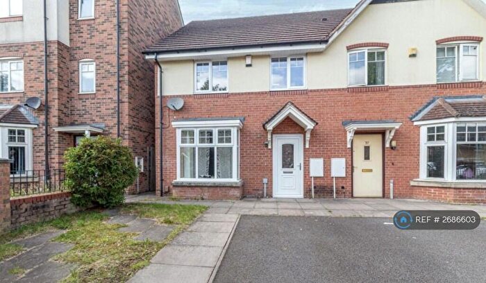 3 Bedroom Semi Detached House To Rent In Claerwen Grove, Northfield, Birmingham, B31