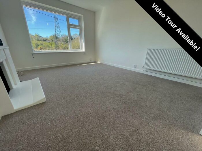 2 Bedroom Flat To Rent In South Park Road, Poole, BH12