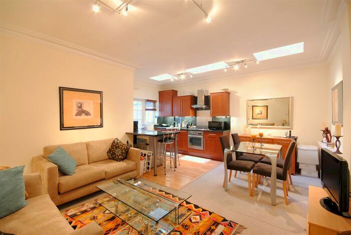 2 Bedroom Flat To Rent In Ashburn Gardens, London, SW7