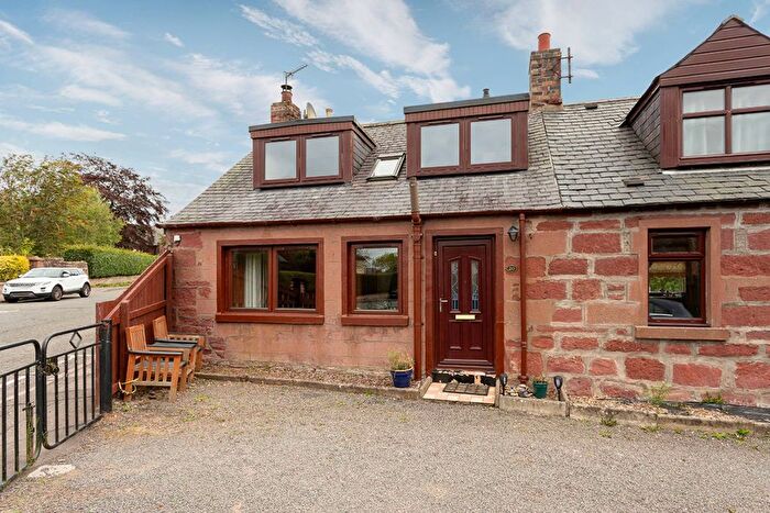2 Bedroom Cottage For Sale In Glamis Road, Kirriemuir, DD8