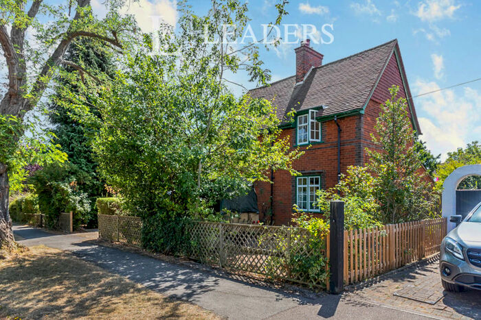 3 Bedroom Detached House To Rent In Meadow Way, Letchworth, SG6