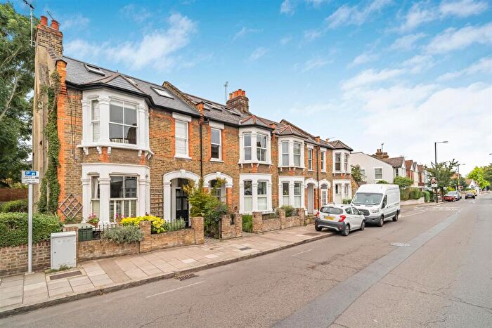 1 Bedroom Flat To Rent In White Hart Lane, Barnes, London, SW13