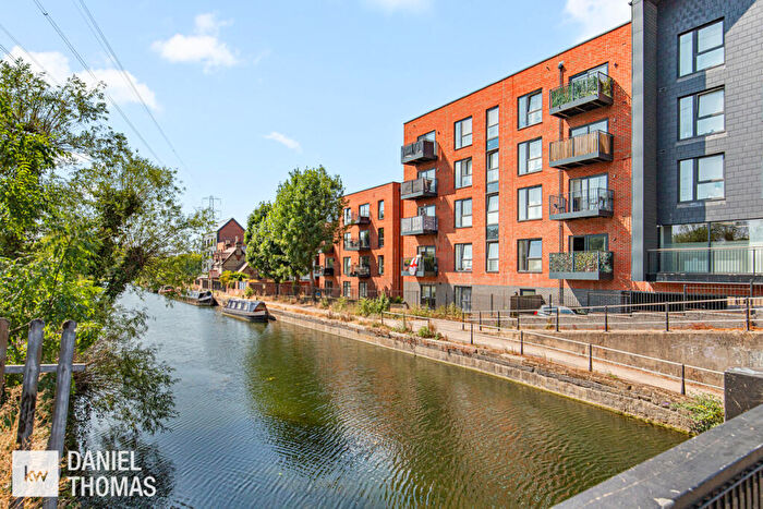 2 Bedroom Apartment For Sale In Daniel Thomas | Waterfront Court Hazlemere Marina, Waltham Abbey, EN9