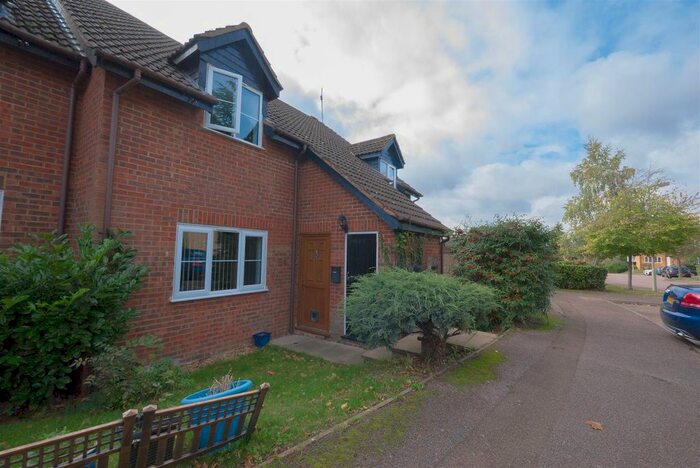 1 Bedroom Maisonette To Rent In Halleys Ridge, Hertford SG14
