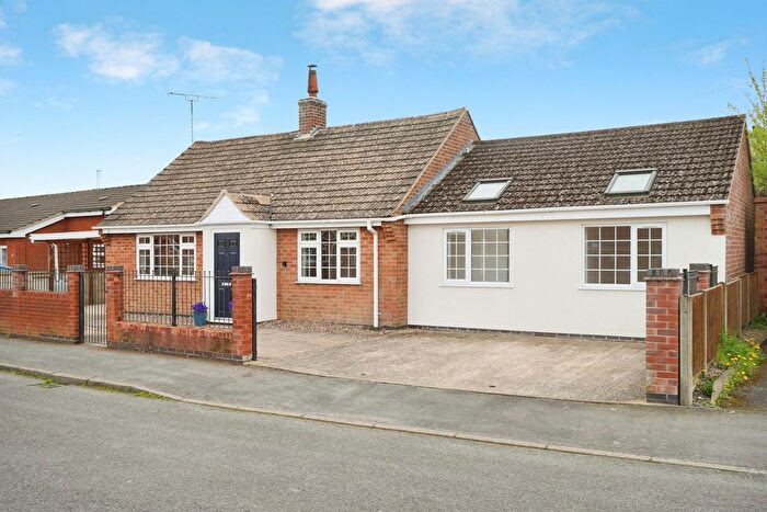 3 Bedroom Bungalow For Sale In West Walk, Ibstock, Leicestershire, LE67