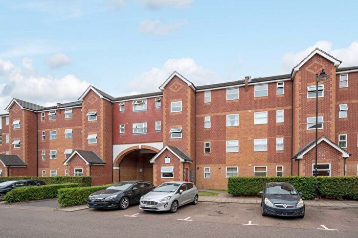 2 Bedroom Flat To Rent In Macmillan Way, Tooting Bec, London, SW17