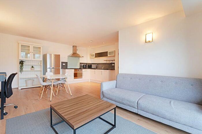 2 Bedroom Apartment To Rent In West One Panorama, Fitzwilliam Street, Sheffield, S1