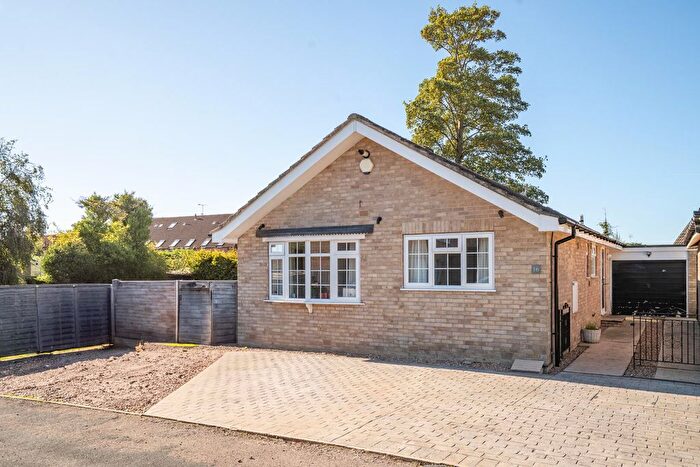 4 Bedroom Detached Bungalow For Sale In Undercroft, Dunnington, York, YO19