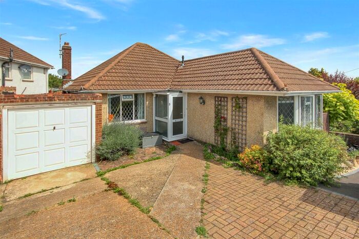 3 Bedroom Detached Bungalow To Rent In Millcroft, Brighton, BN1