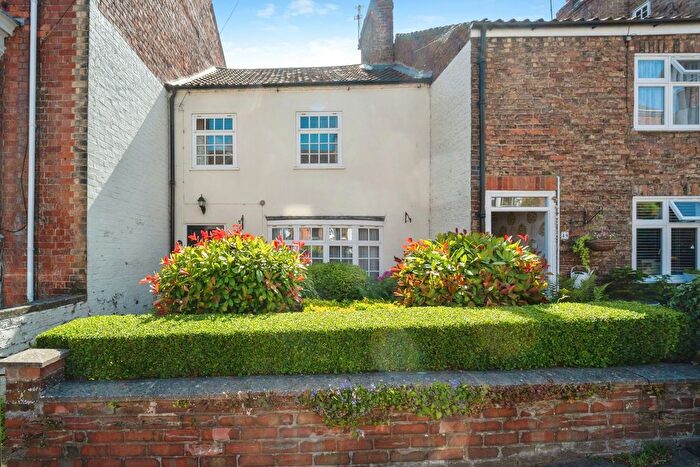 2 Bedroom Terraced House For Sale In Broadbank, Louth, LN11