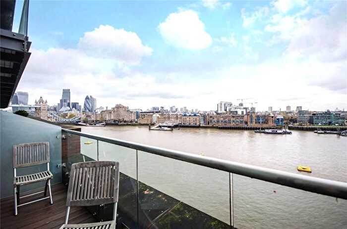 3 Bedroom Flat To Rent In Tea Trade Wharf, Shad Thames, London, SE1