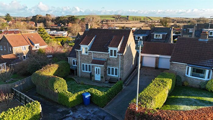 4 Bedroom Property For Sale In Dale Avenue, Scarborough, YO13