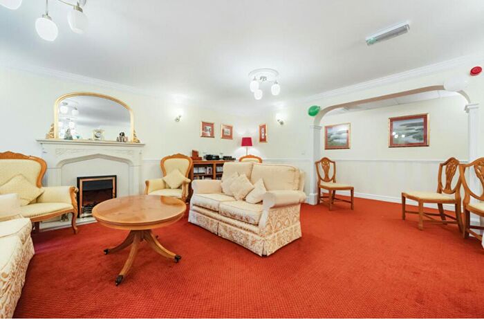 1 Bedroom Retirement Property For Sale In Leicester Road, Barnet, EN5