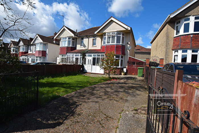 3 Bedroom Semi Detached House To Rent In |Ref: |, Regents Park Road, Southampton, SO15