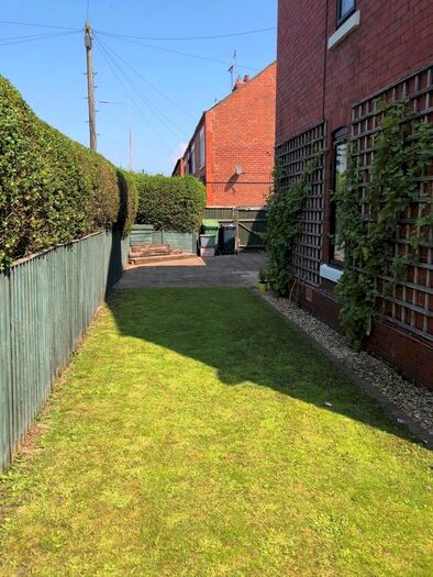 2 Bedroom Property To Rent In Chapel View, Helsby, Frodsham, WA6