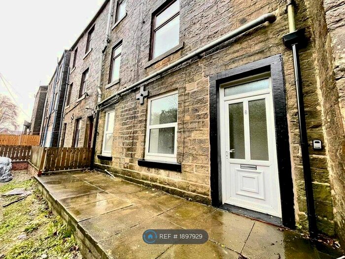 1 Bedroom Flat To Rent In Milner Street, Whitworth, Rochdale, OL12