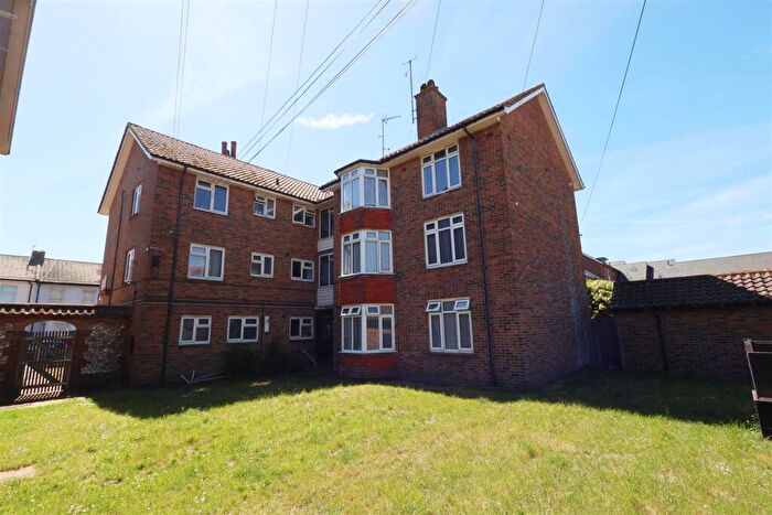 1 Bedroom Apartment For Sale In Redoubt Road, Eastbourne, BN22