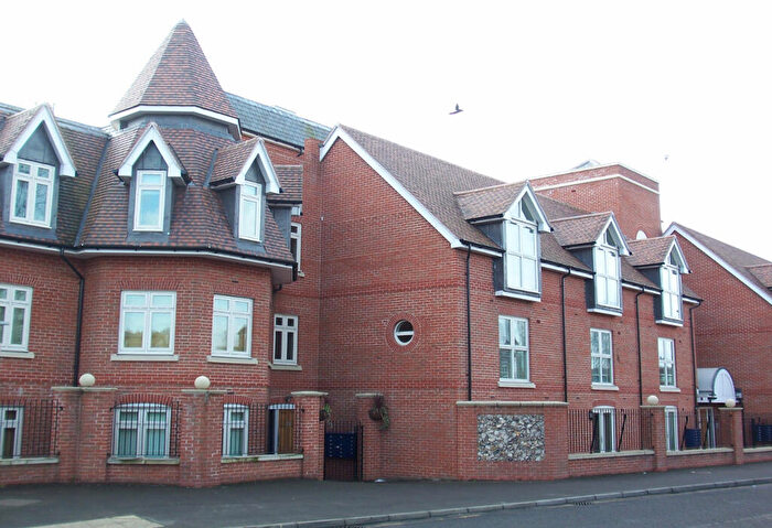 Studio To Rent In Leatherhead, KT22