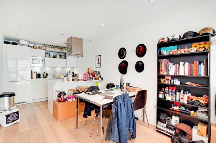 2 Bedroom Apartment To Rent In Commercial Street, Aldgate, London, E1