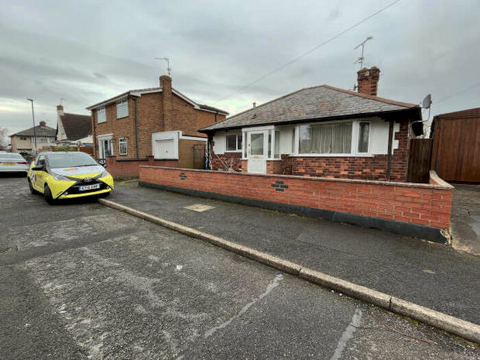 2 Bedroom Bungalow To Rent In Westwood Drive, Derby, DE24