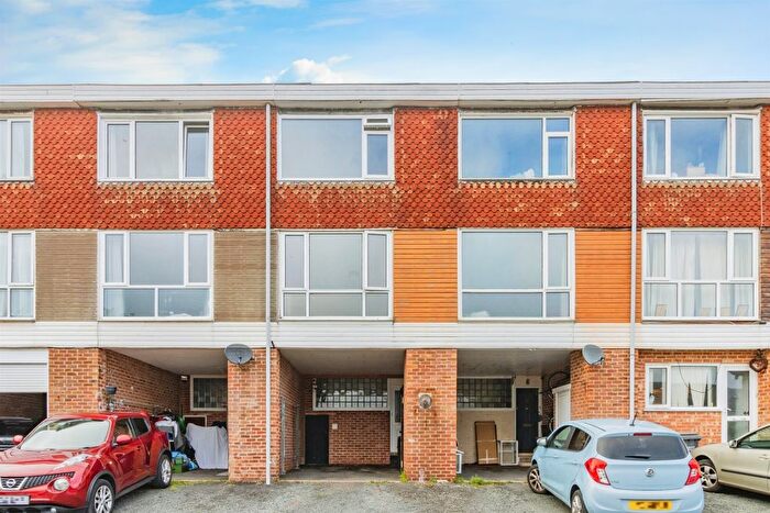 3 Bedroom Terraced House For Sale In Braeside Road, Torquay, TQ2