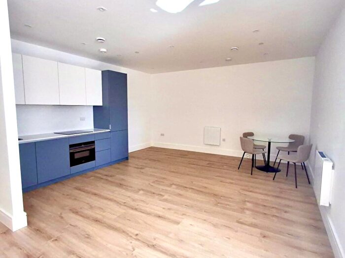2 Bedroom Apartment To Rent In Syward Place, Pycroft Road. Chertsey., KT16