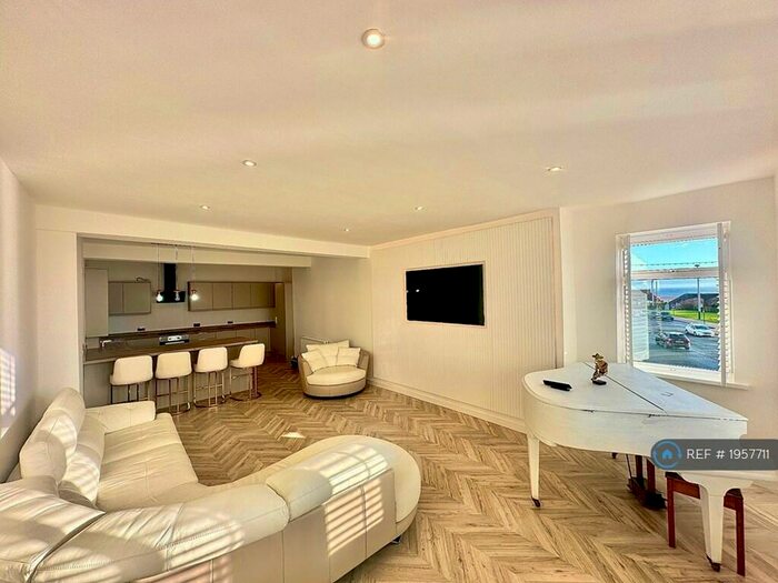 2 Bedroom Flat To Rent In Roker, Sunderland, SR6