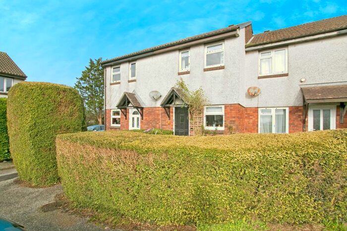 2 Bedroom Semi-Detached House For Sale In Glenthorne Road, Threemilestone, Truro, Cornwall, TR3