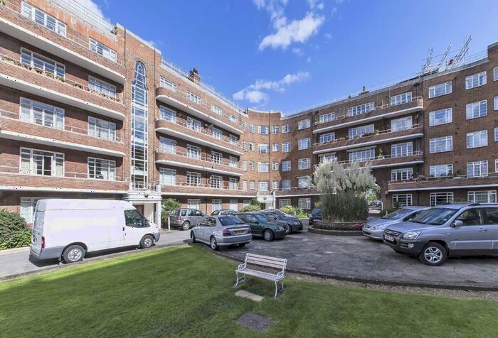 4 Bedroom Flat To Rent In Barons Keep, Gliddon Road, London, W14