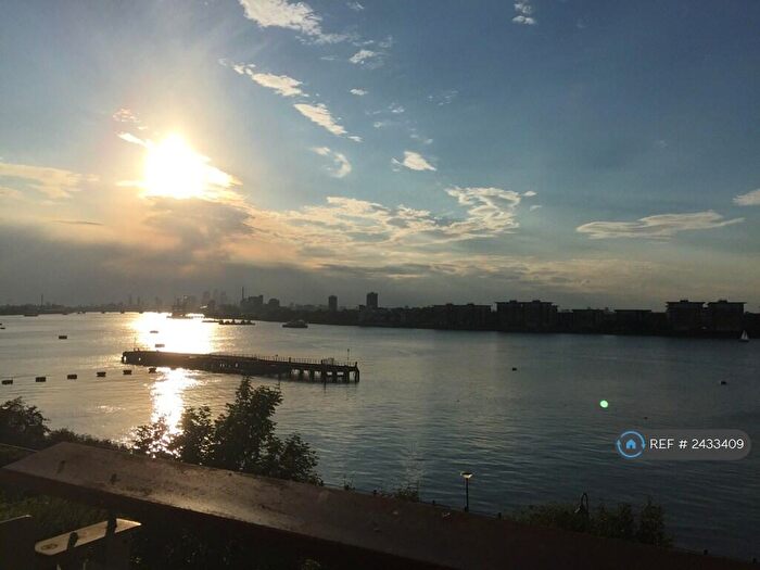 2 Bedroom Flat To Rent In Erebus Drive, London, SE28