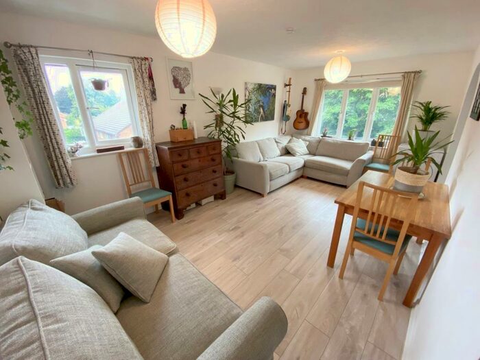 1 Bedroom Apartment To Rent In Tilebarn Close, Henley-on-Thames, RG9