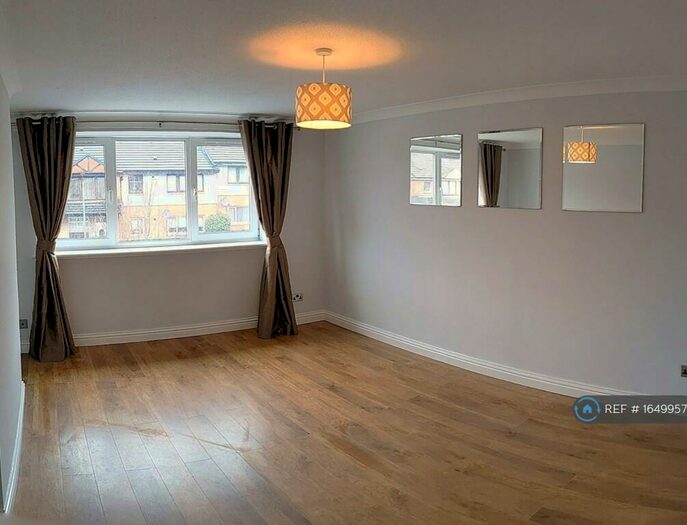 3 Bedroom Flat To Rent In Sandaig Road, Glasgow, G33