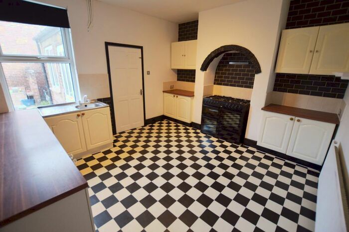 3 Bedroom Semi-Detached House To Rent In Queens Road, Beighton, Sheffield, S20